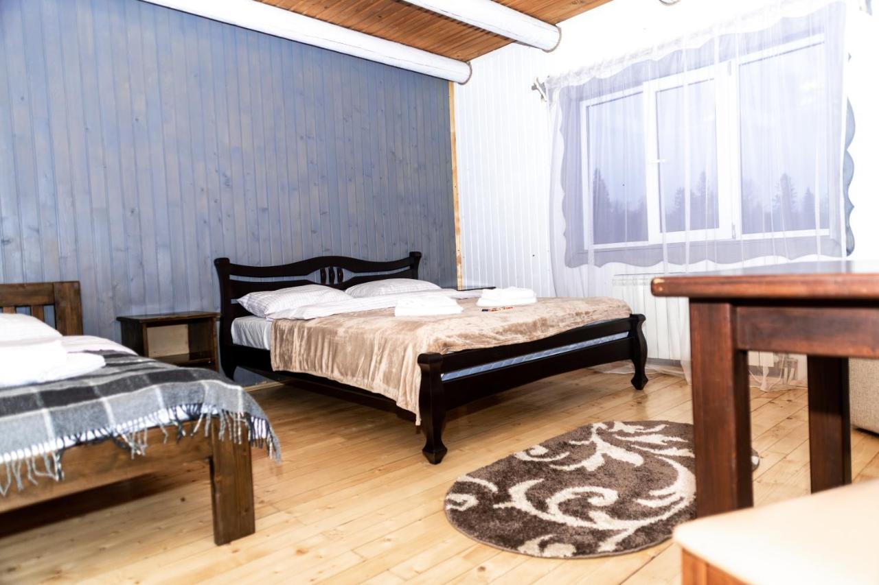 Wood House Hotel Pilipets Buitenkant foto