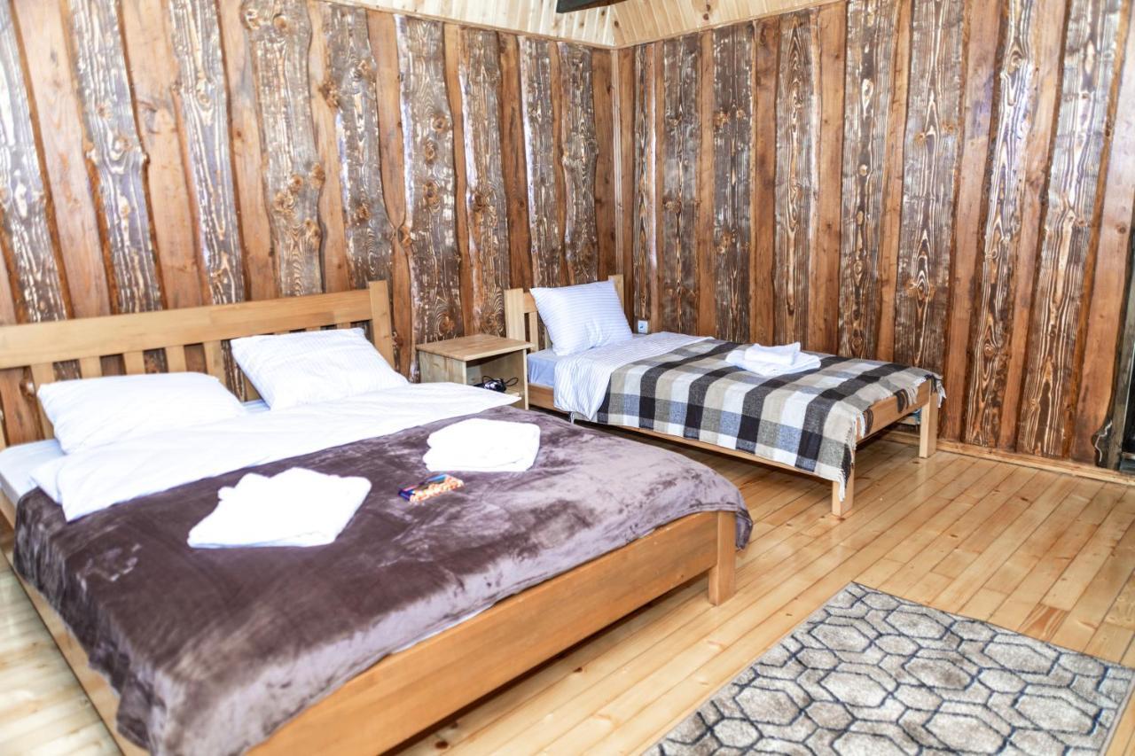 Wood House Hotel Pilipets Buitenkant foto