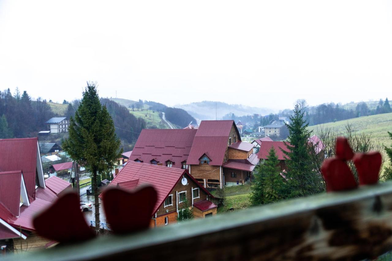 Wood House Hotel Pilipets Buitenkant foto